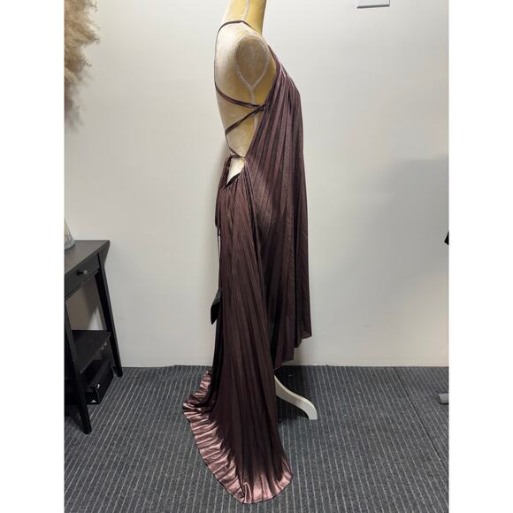 BCBG MAXAZRIA VALARIE Metallic Pleated Halter Gown Hi-Low Dress Size M NWT $368 - Picture 7 of 11